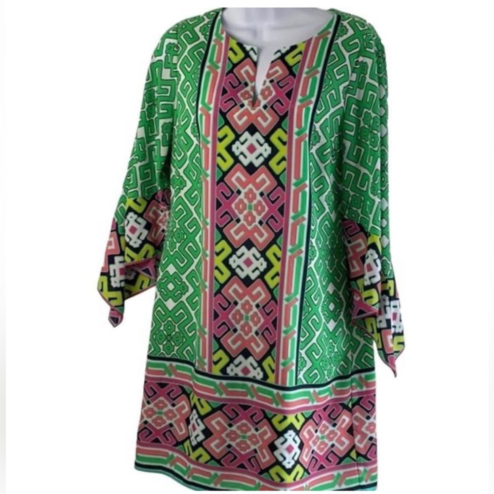 Crown & Ivy Green Geometric Shift Bell Sleeve 14 - Picture 3 of 8